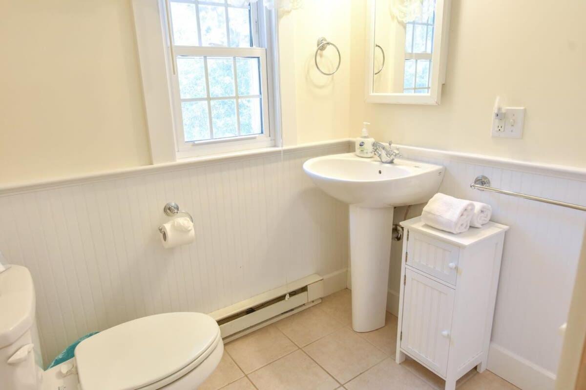 Holiday home Lovely Minutes From In *