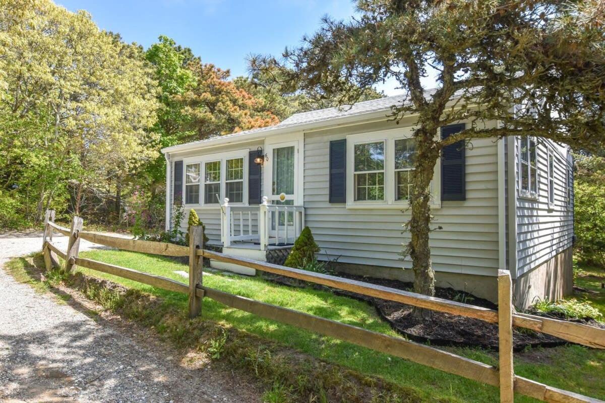 Holiday home Lovely Minutes From In