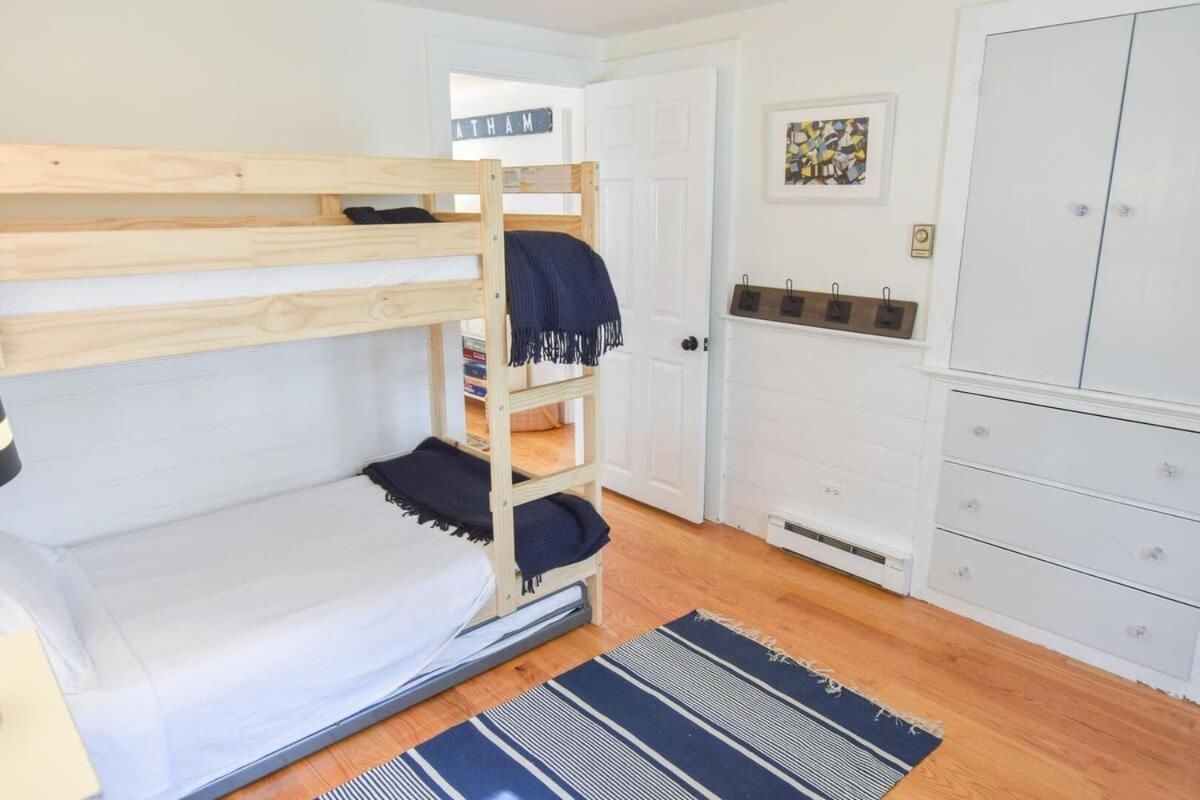 Lovely Minutes From In Holiday home *