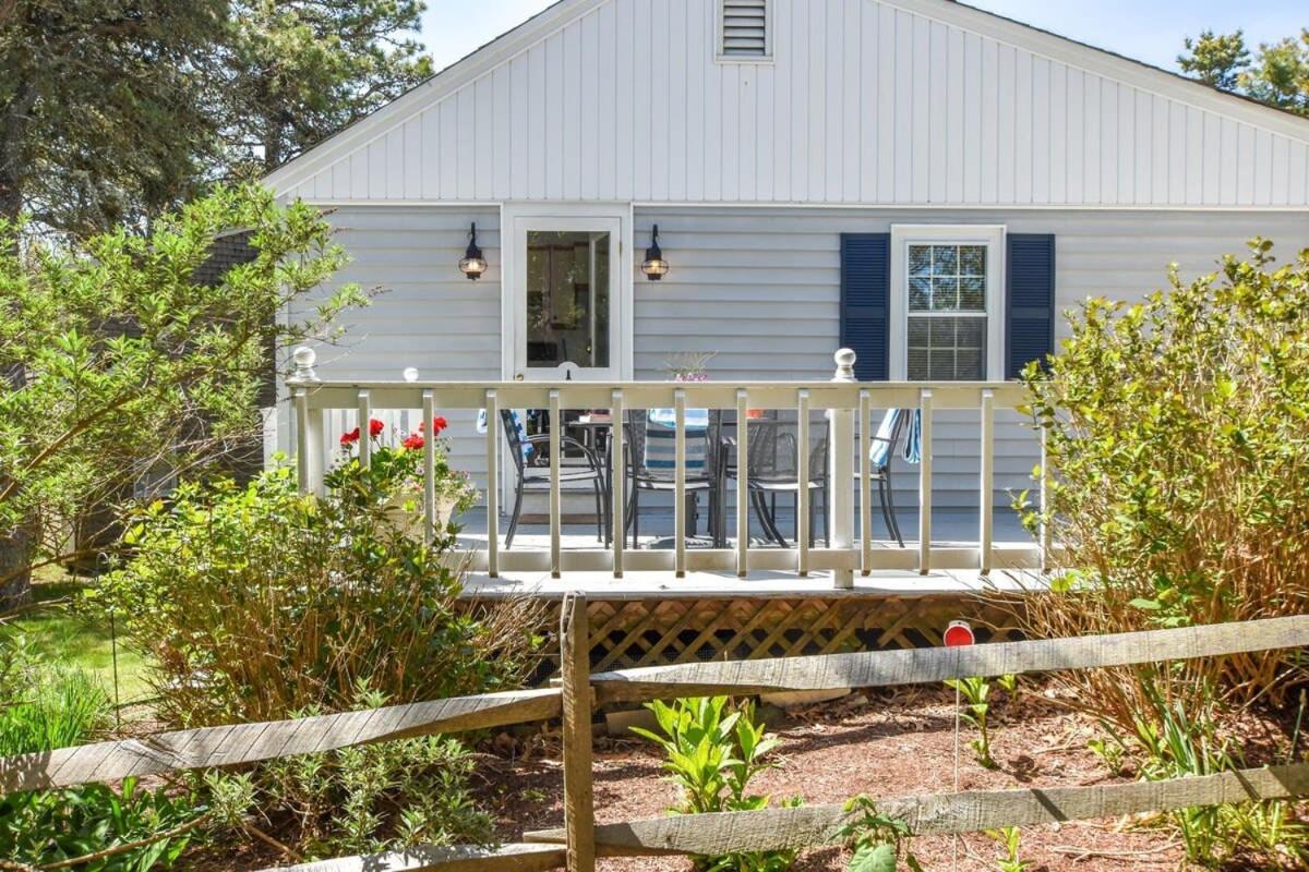 Holiday home Lovely Minutes From In *