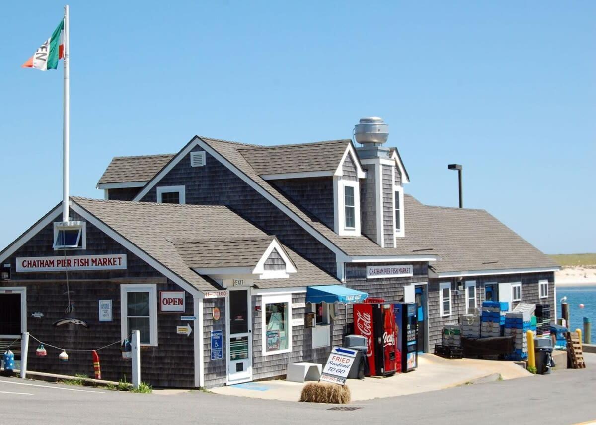 Great Location Outdoor Space Dog Friendly * Chatham