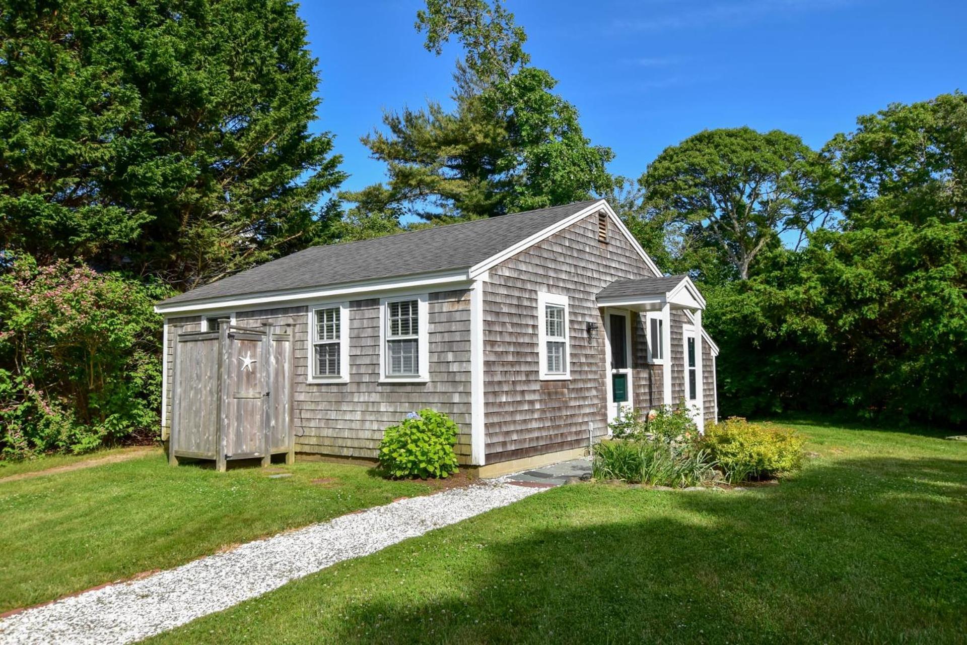 Pristine Multi-family W Barn Game Holiday home