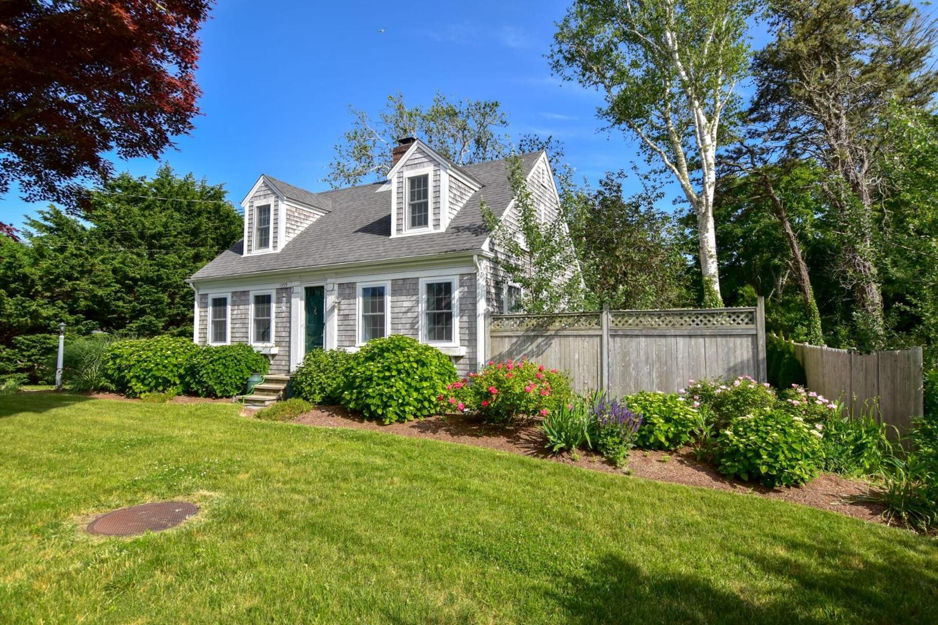 Pristine Multi-family W Barn Game Holiday home Chatham