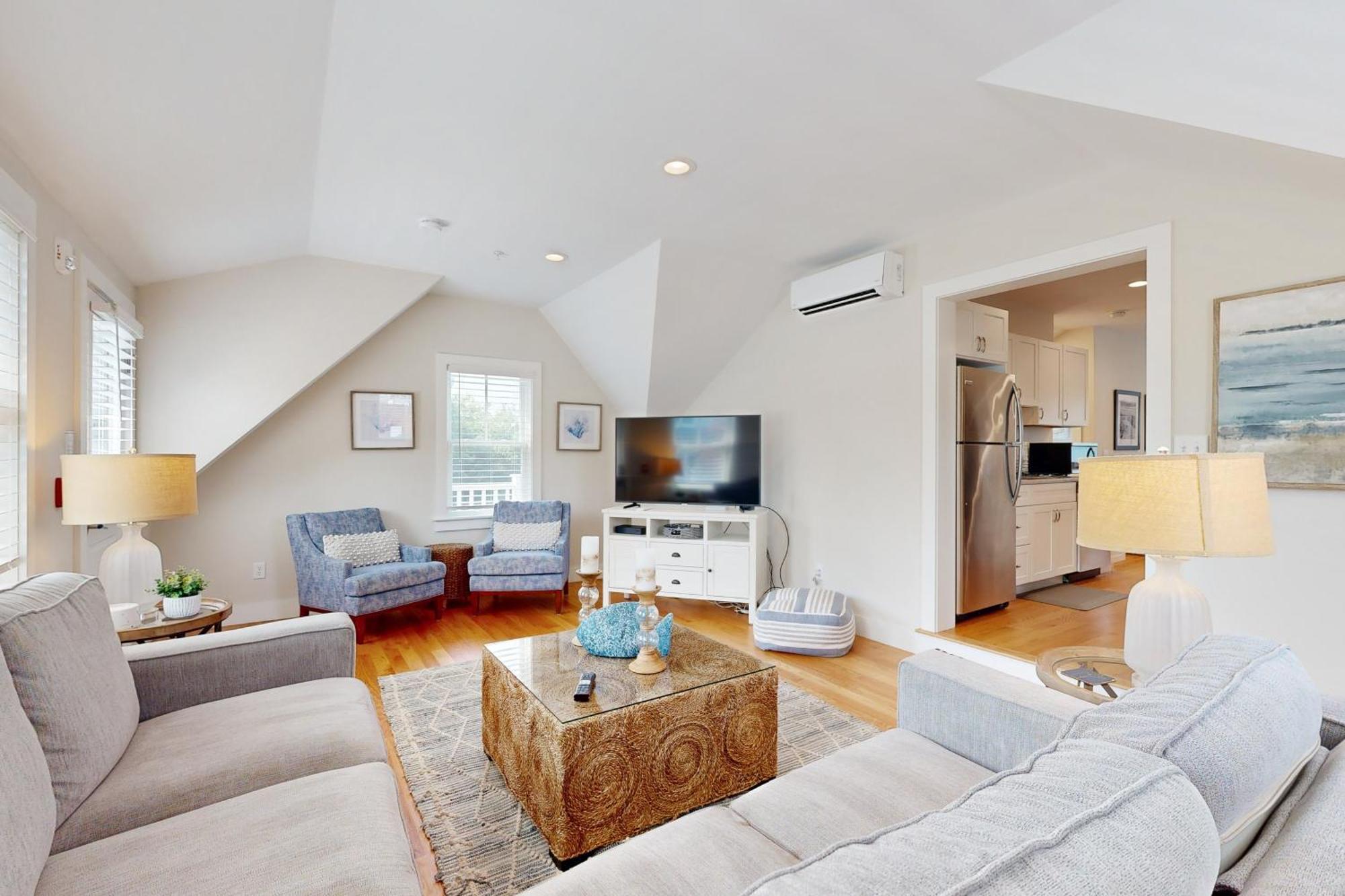 Oyster Apartment *