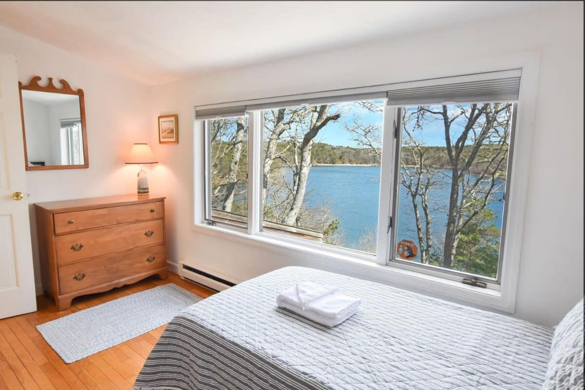 Waterfront On Pond W Private * Chatham