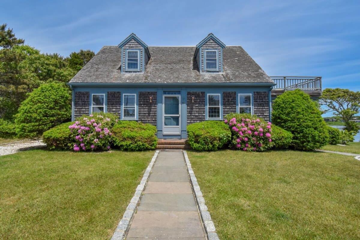Holiday home Stunning Water Views 2 Decks By Chatham