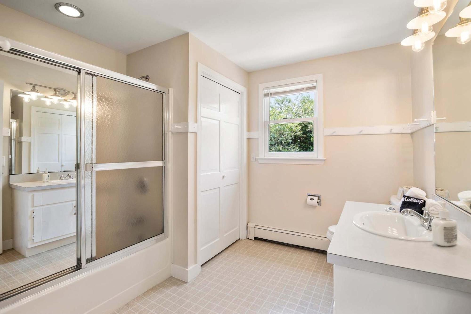 Great Location Outdoor Space Dog Friendly Chatham