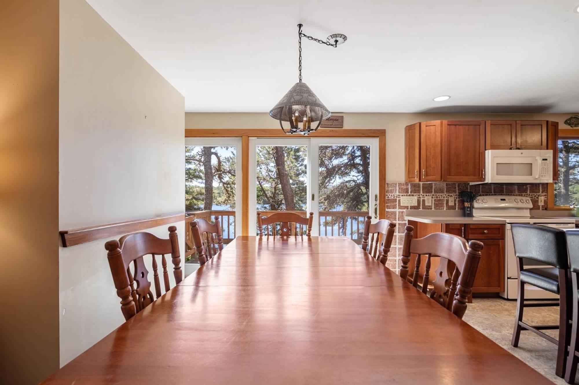 Amazing Location Lakefront Waterside Deck * Chatham