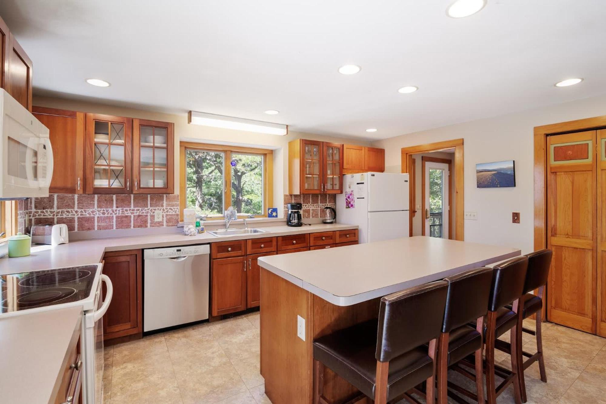 Amazing Location Lakefront Waterside Deck Holiday home Chatham