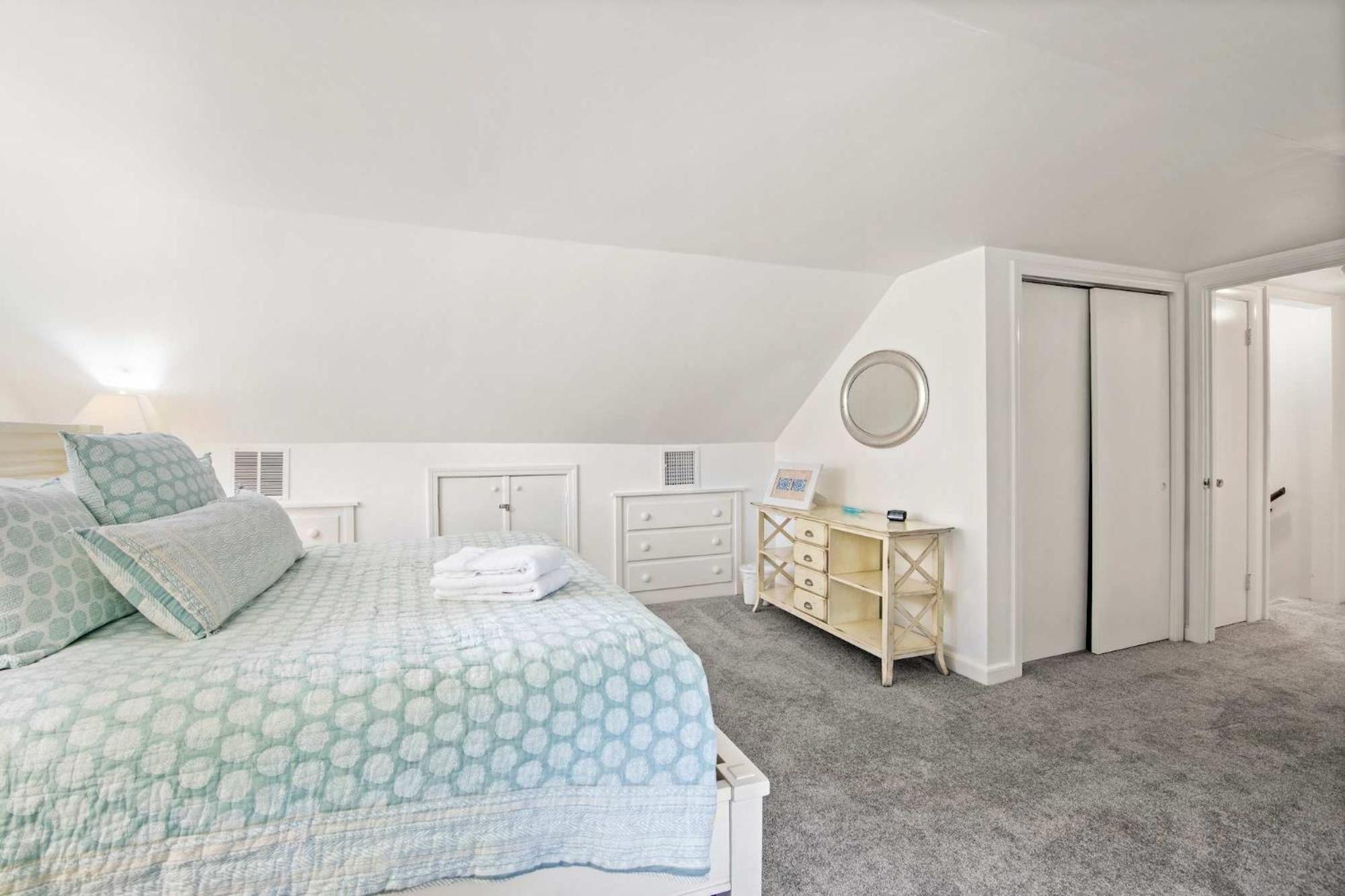 Holiday home Located On Rail Trail By & Downtown