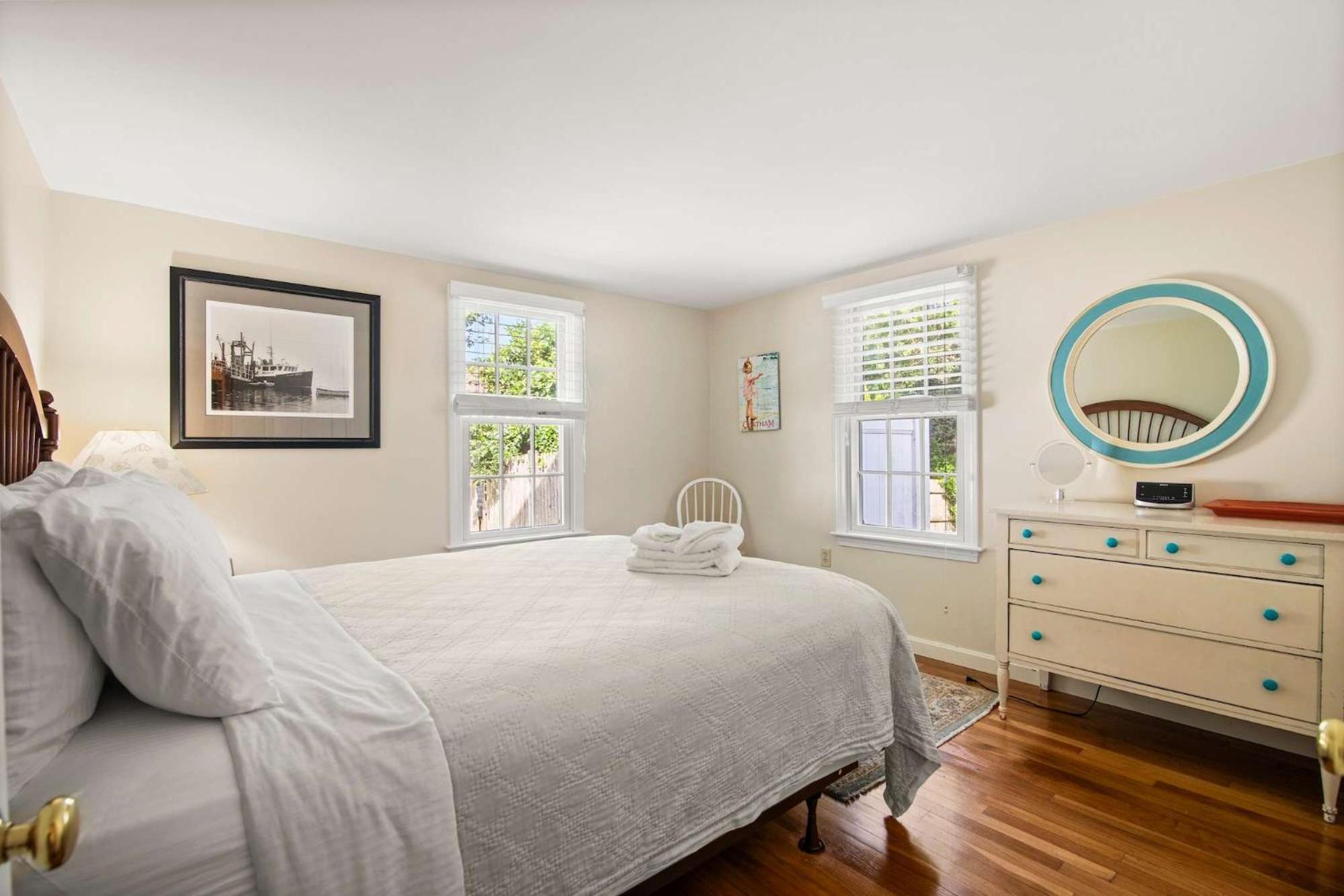 Located On Rail Trail By & Downtown Holiday home Chatham