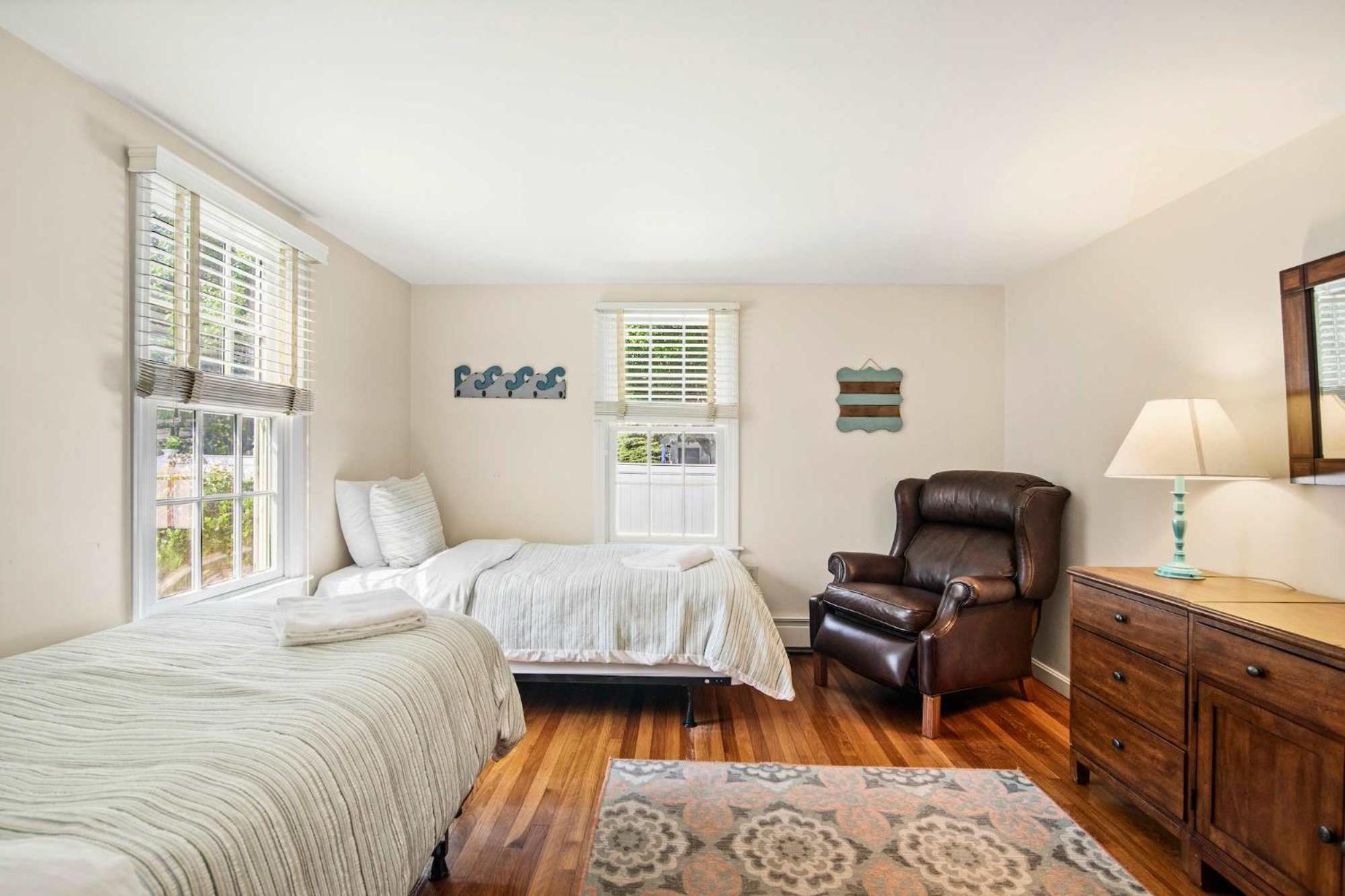 Located On Rail Trail By & Downtown Holiday home *