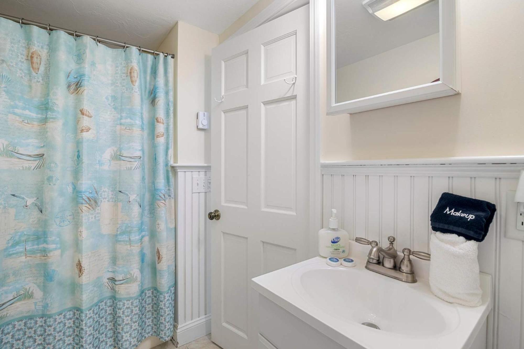 Beautifully Renovated W Access To