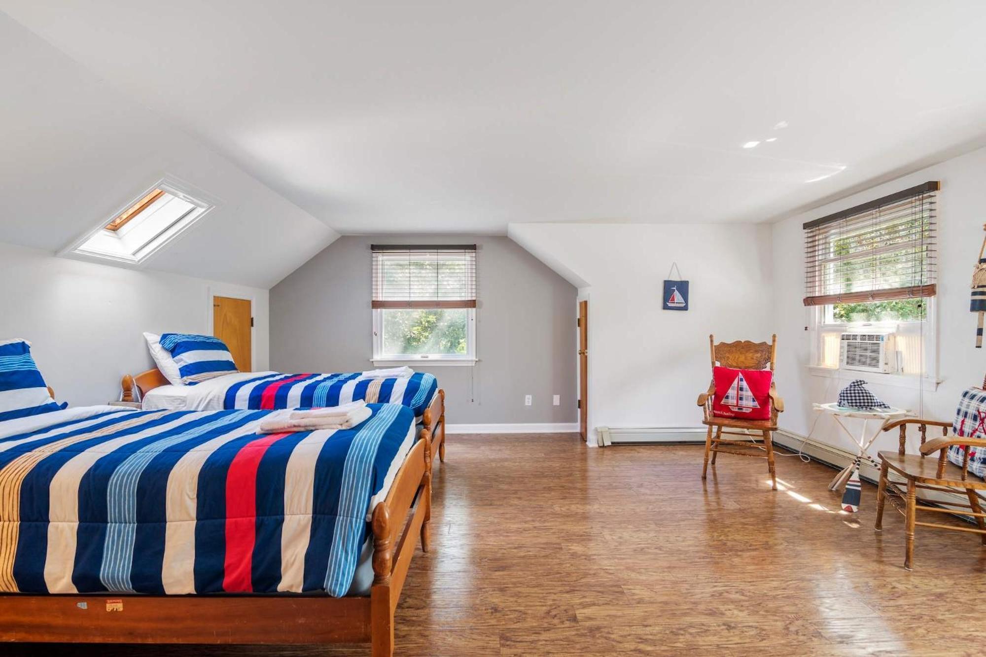 Charming Updated In * Chatham