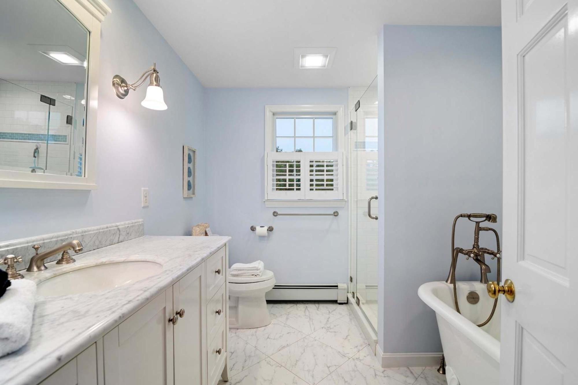 Charming Abode With Sunroom Chatham