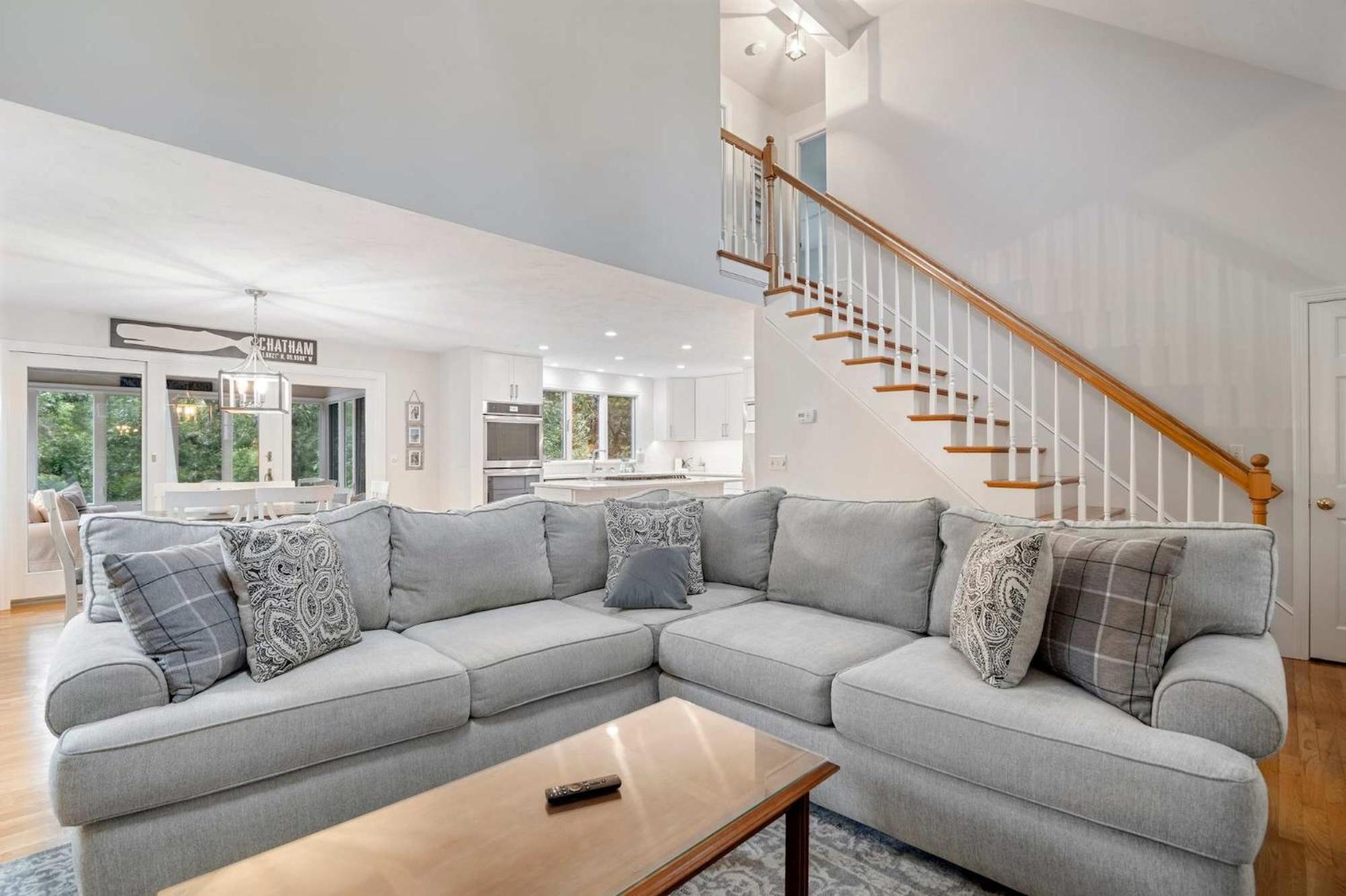 Charming Abode With Sunroom Holiday home *