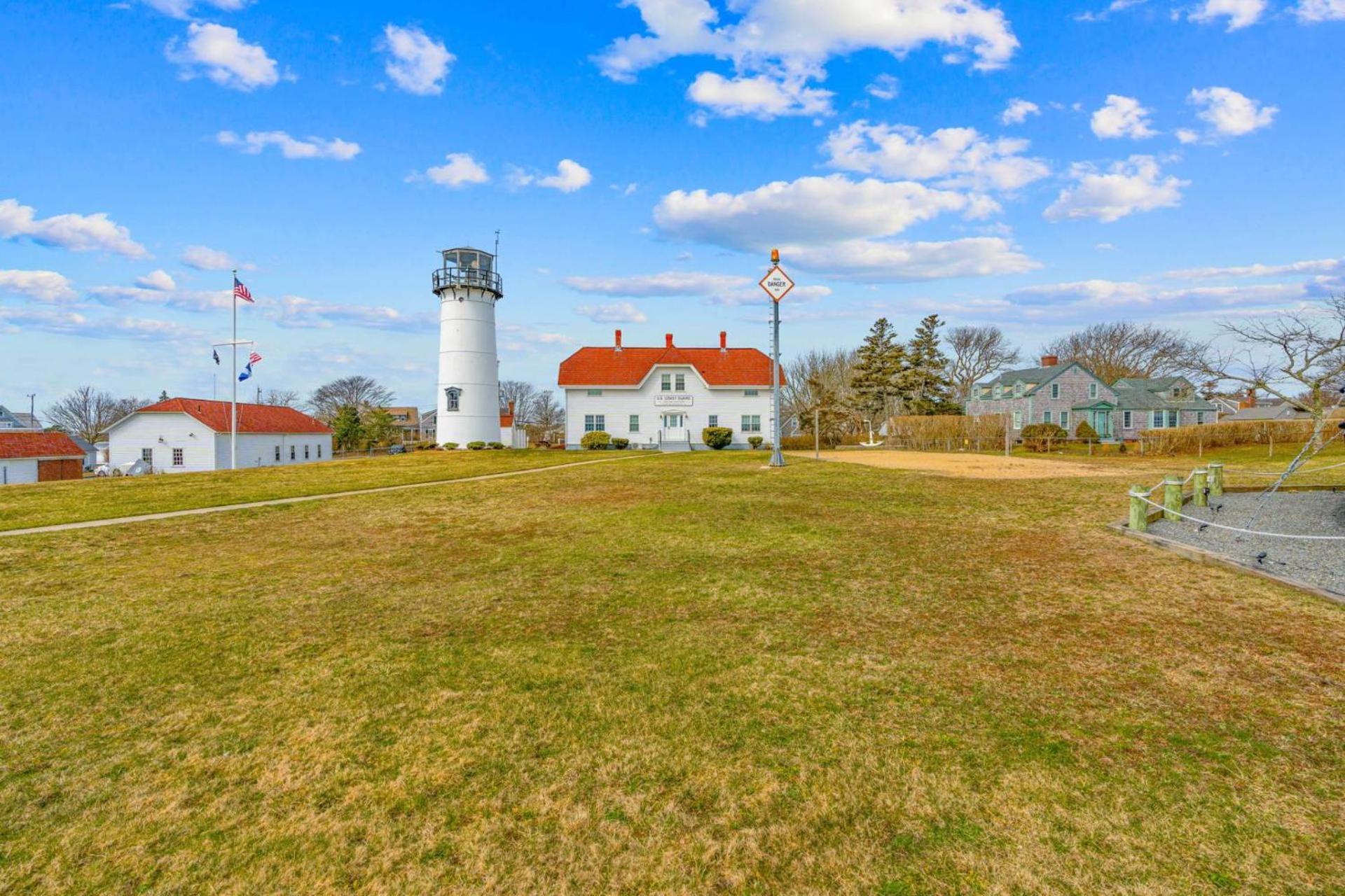 211 Stepping Stones Rd, *