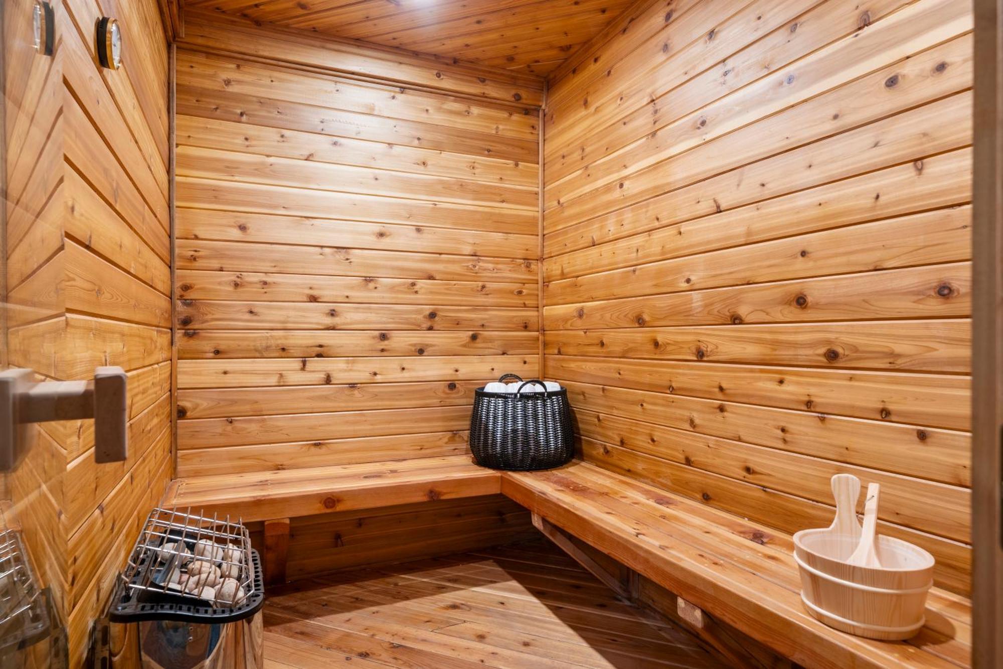 Close2beach, Sauna, Pool, Petsok, Cantinabar * Chatham