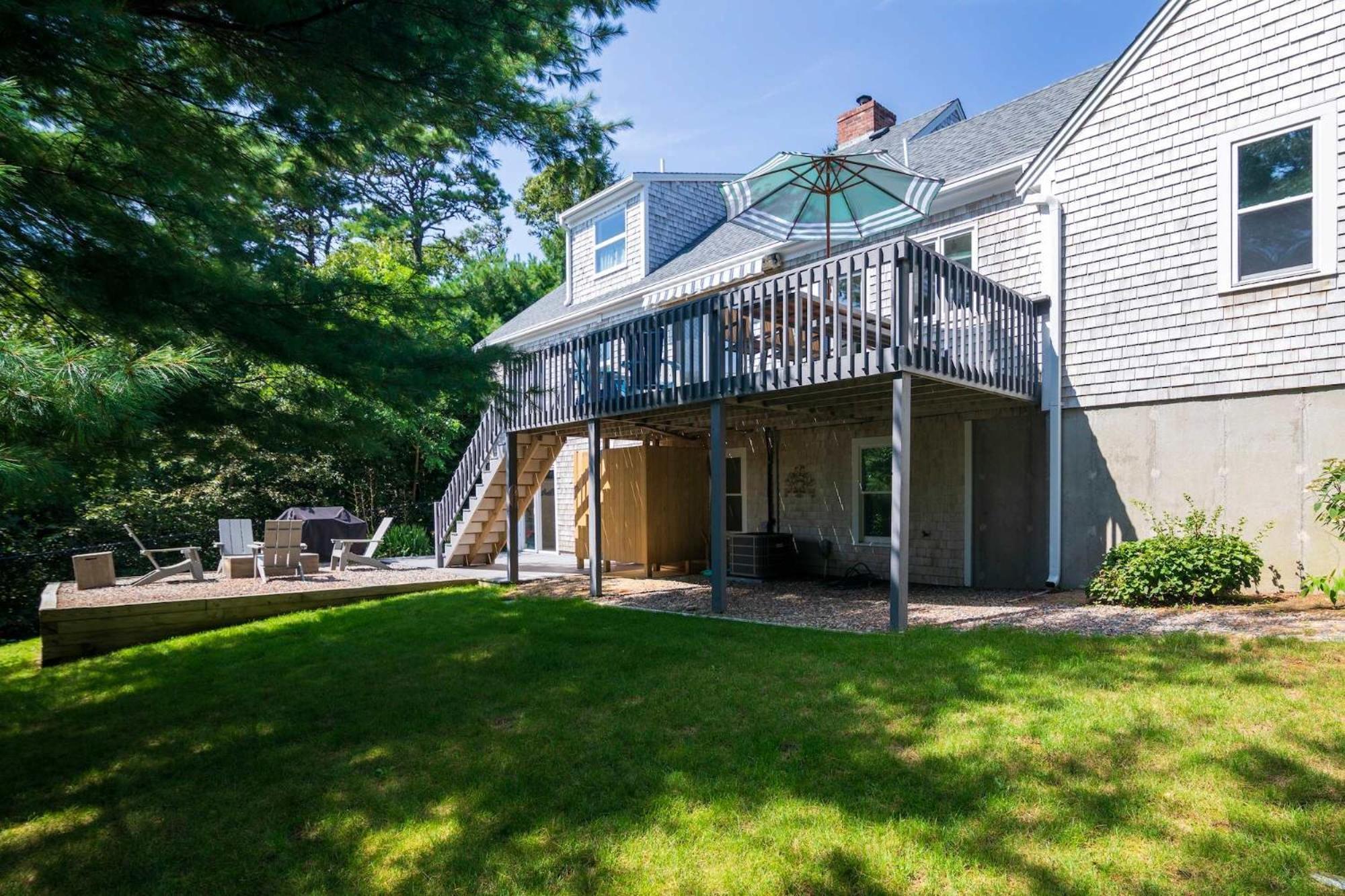 Pond Front W Game Dog Friendly