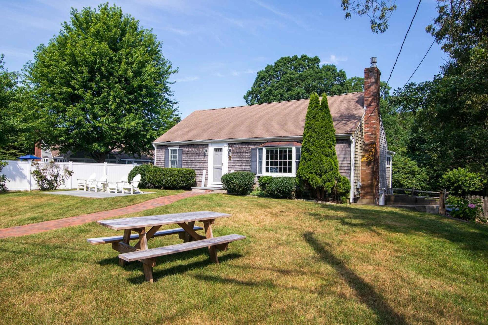 Located On Rail Trail By & Downtown Holiday home Chatham