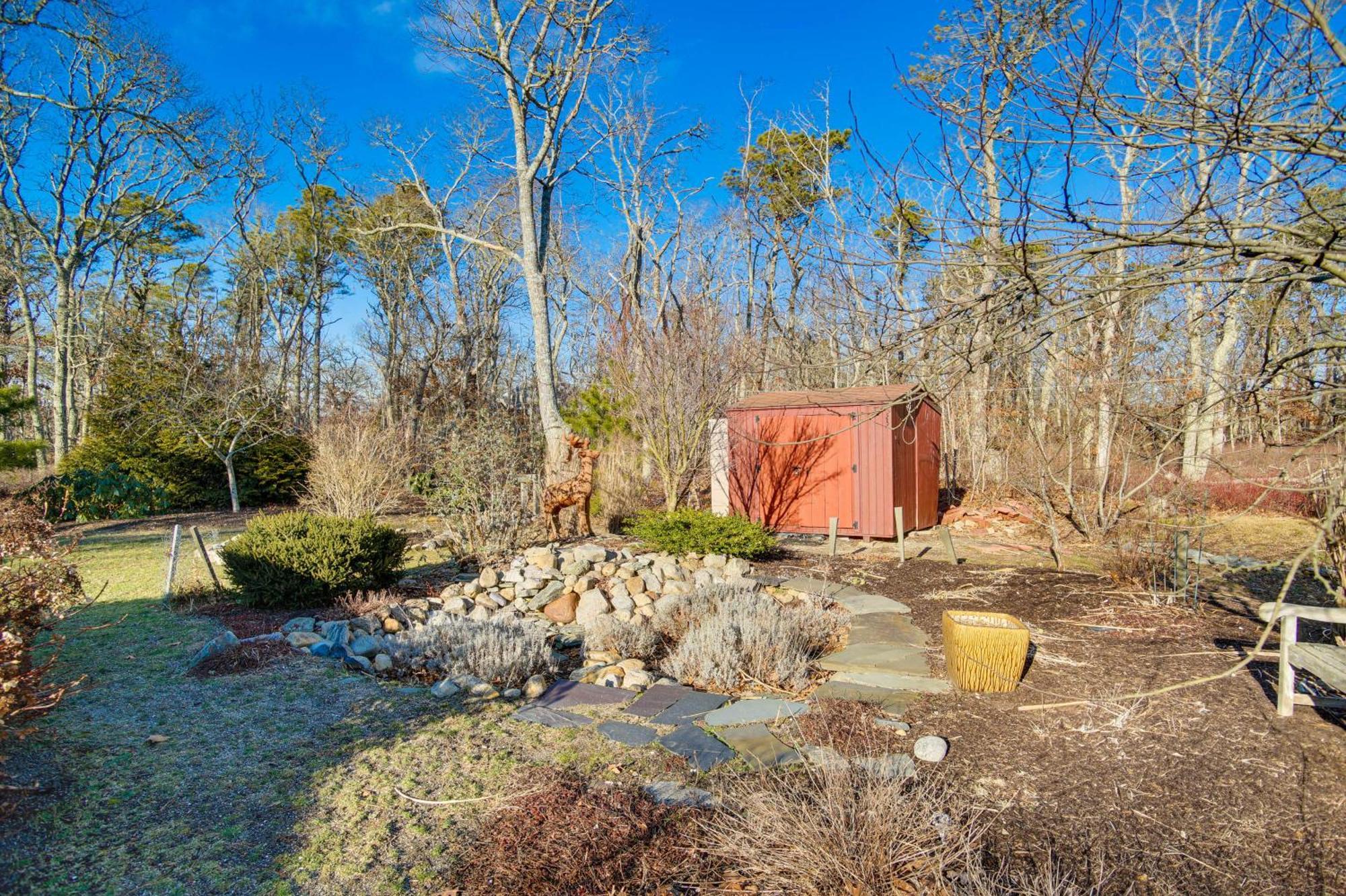 With Spacious Deck 2 Mi To Beaches! * Chatham