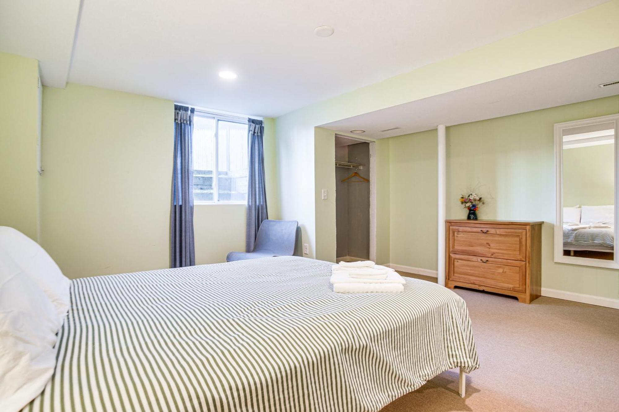 Holiday home With Spacious Deck 2 Mi To Beaches! Chatham