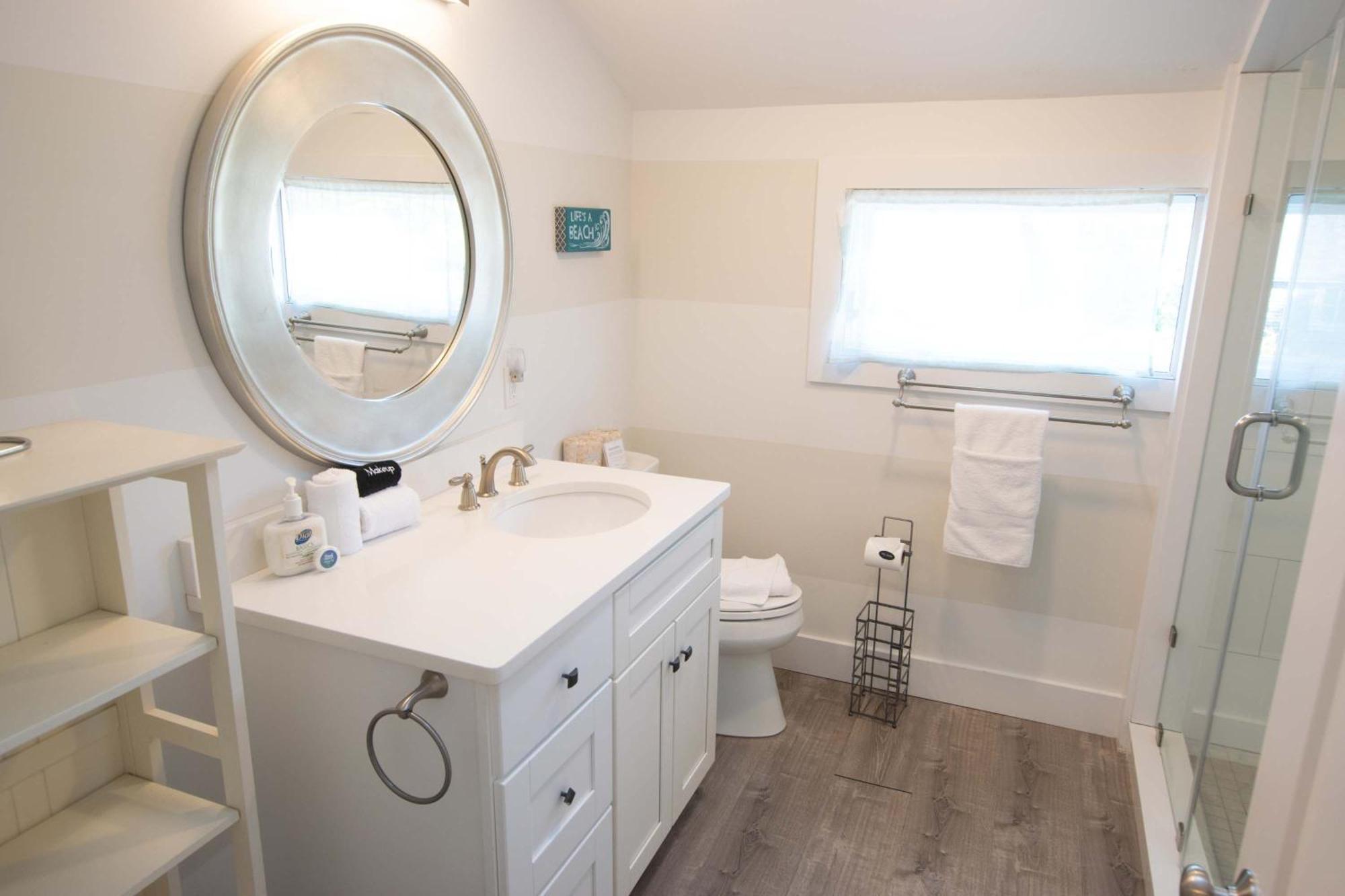 Full Renovation Amazing Spot With Views Holiday home Chatham