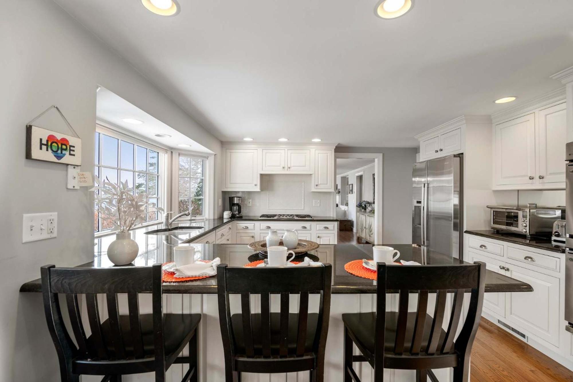 Luxury Waterfront With Game Chatham