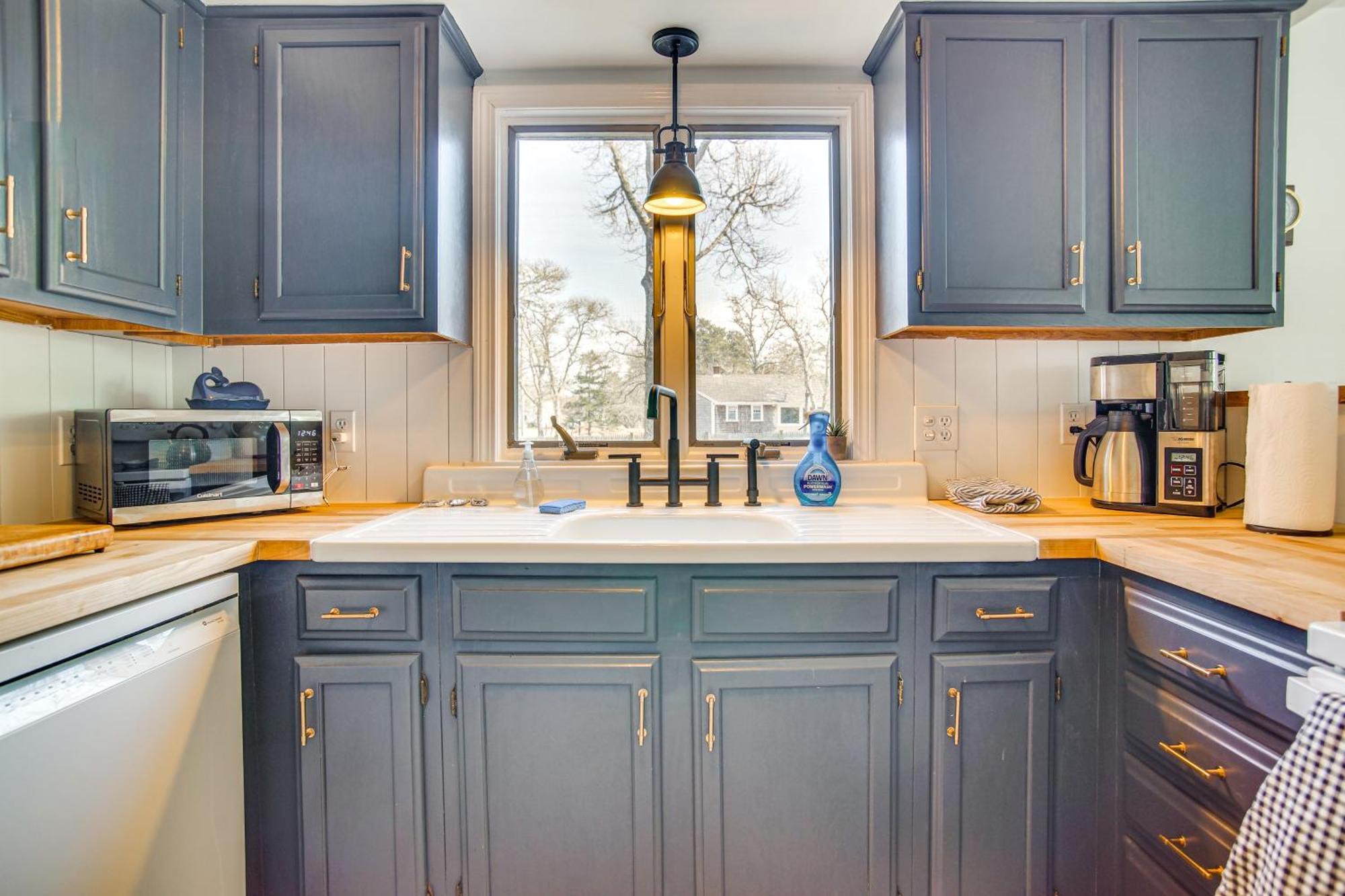 Holiday home Cape Cod Near Bike Trail, 1 Mile To Beach! Chatham