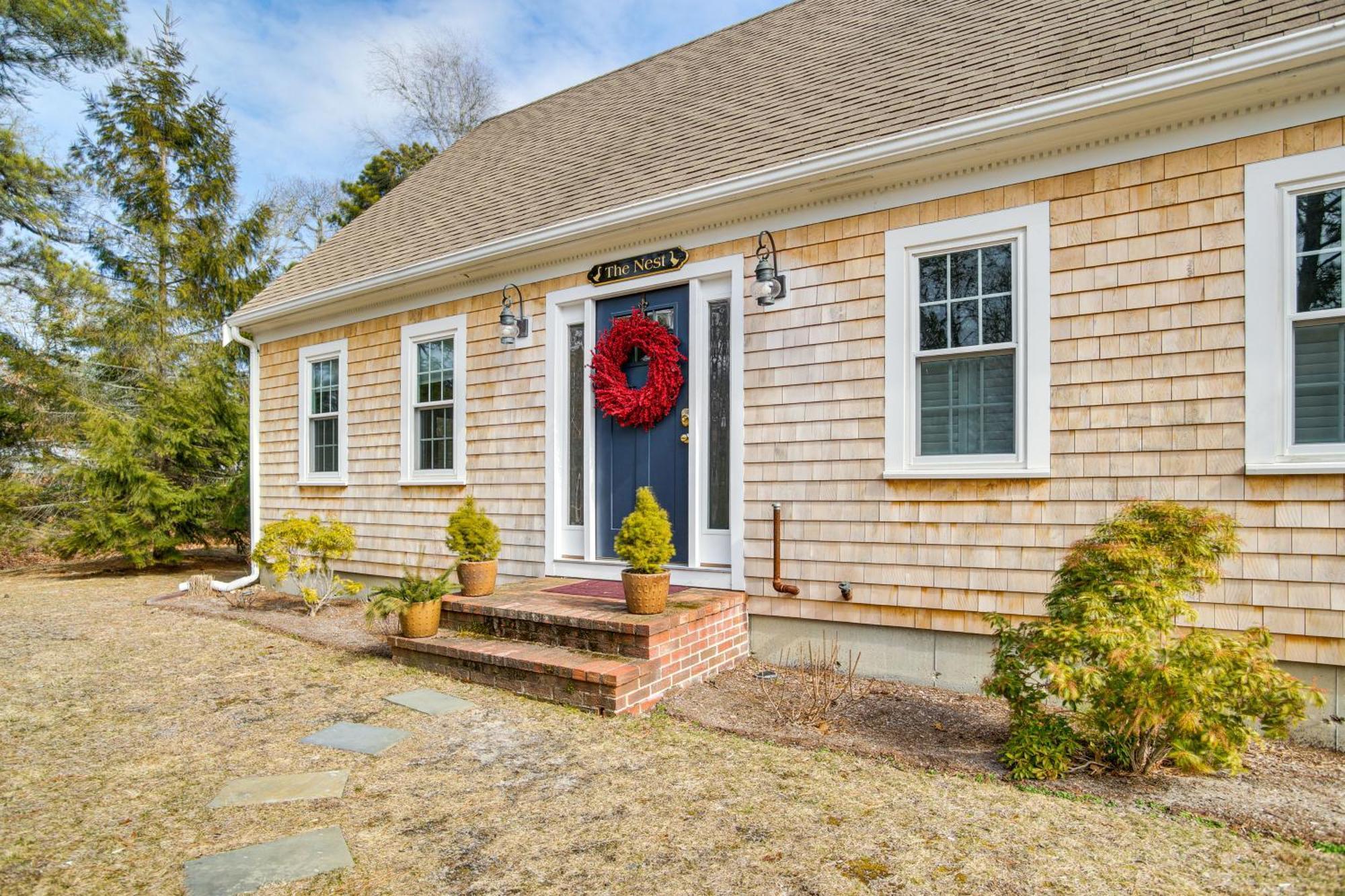 Cape Cod Near Bike Trail, 1 Mile To Beach! *