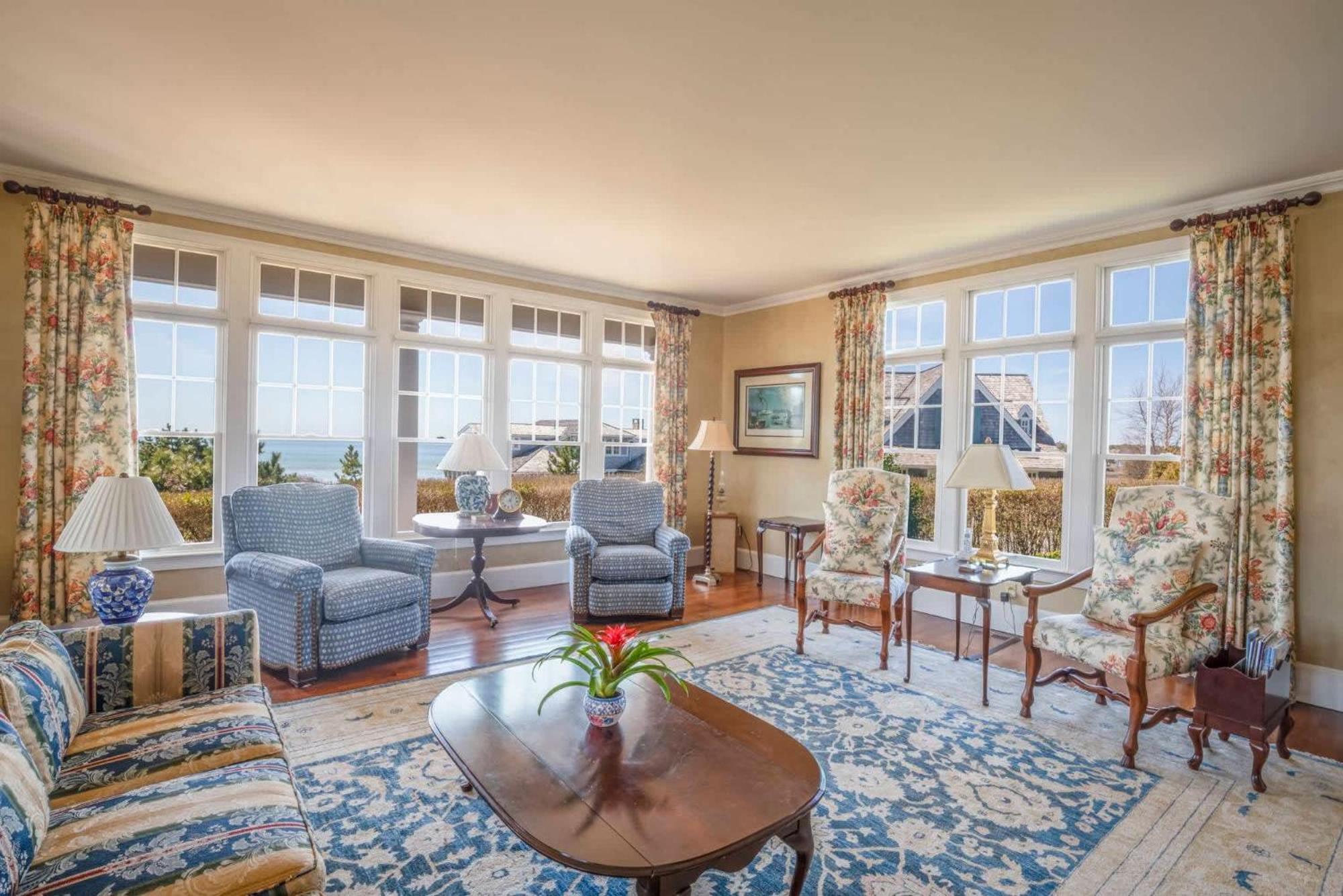 Elegant Steps To Hardings Dog Friendly * Chatham