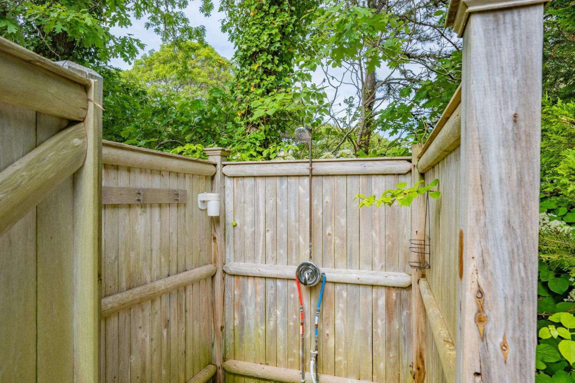 93 Bucks Creek Road Cape Cod - - Coastal Charm Holiday home Chatham