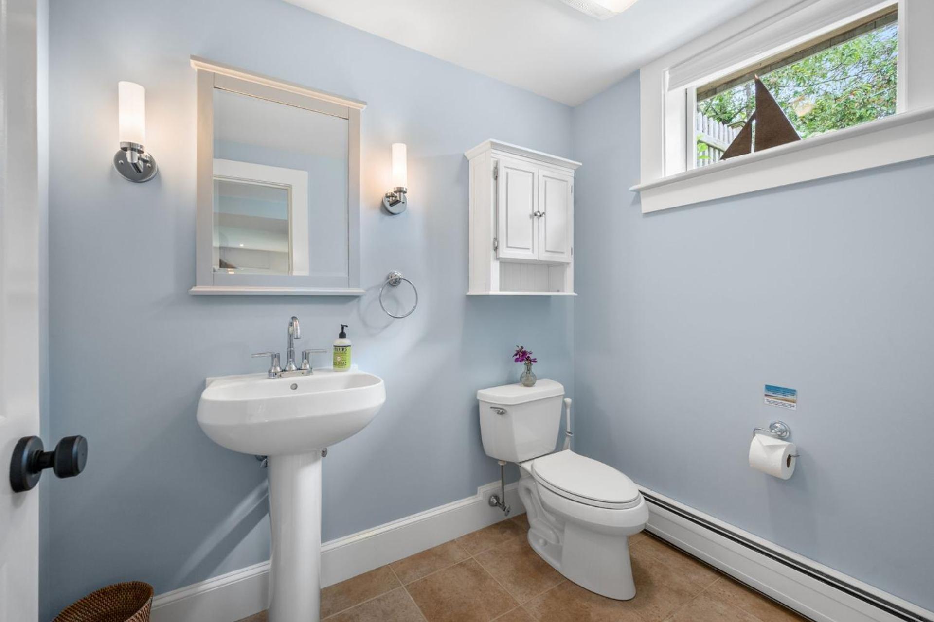 93 Bucks Creek Road Cape Cod - - Coastal Charm Holiday home *