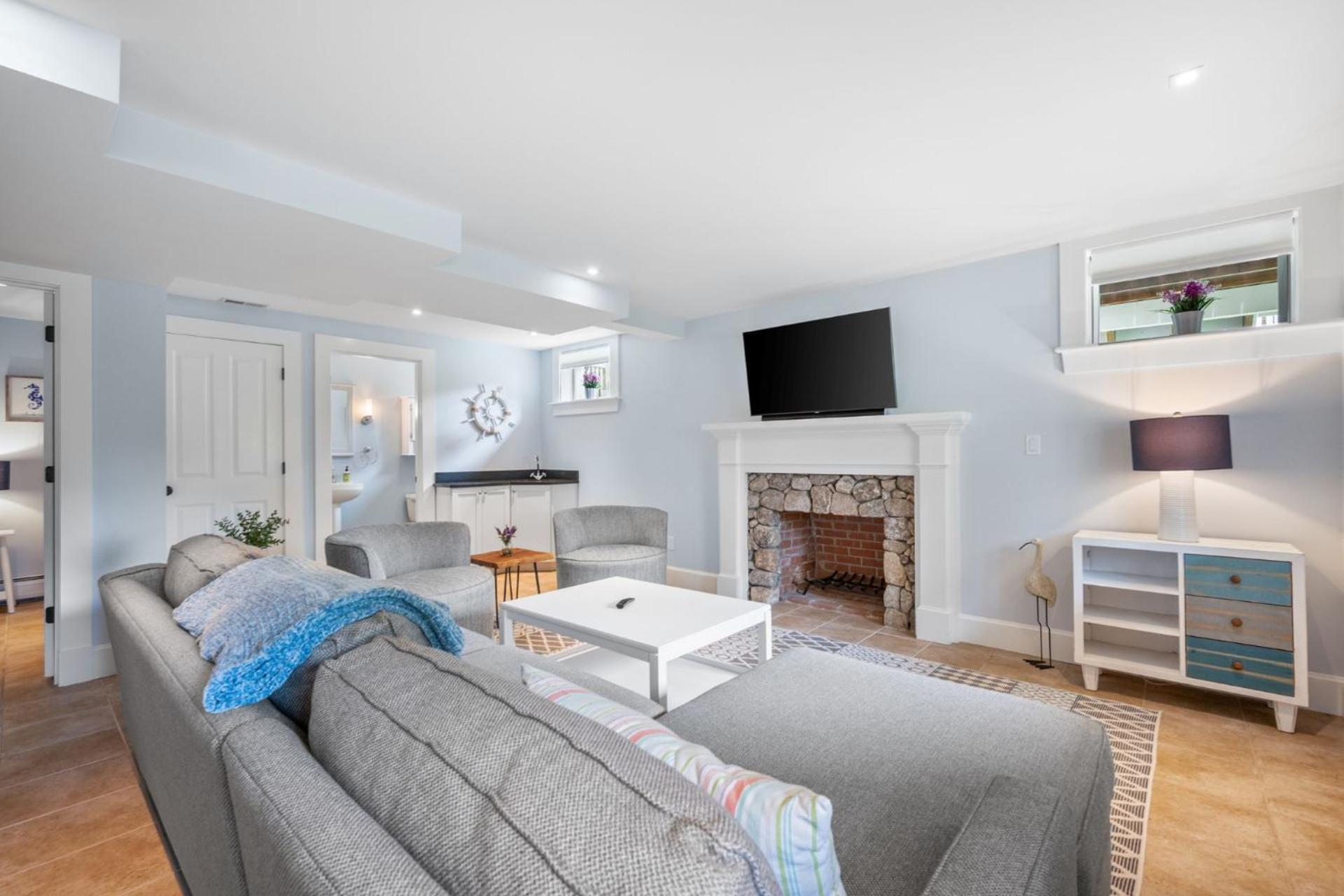 93 Bucks Creek Road Cape Cod - - Coastal Charm Chatham