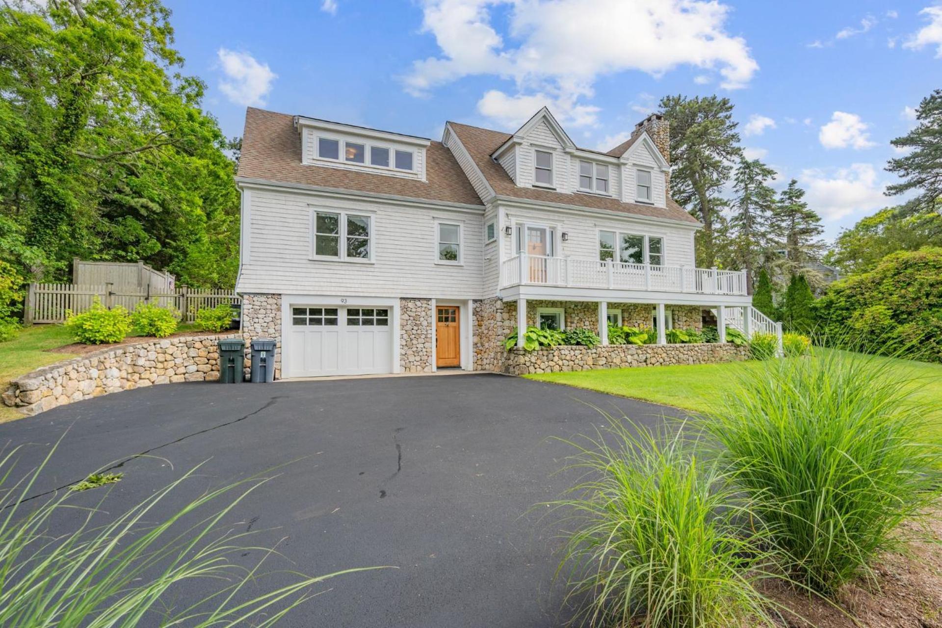 93 Bucks Creek Road Cape Cod - - Coastal Charm