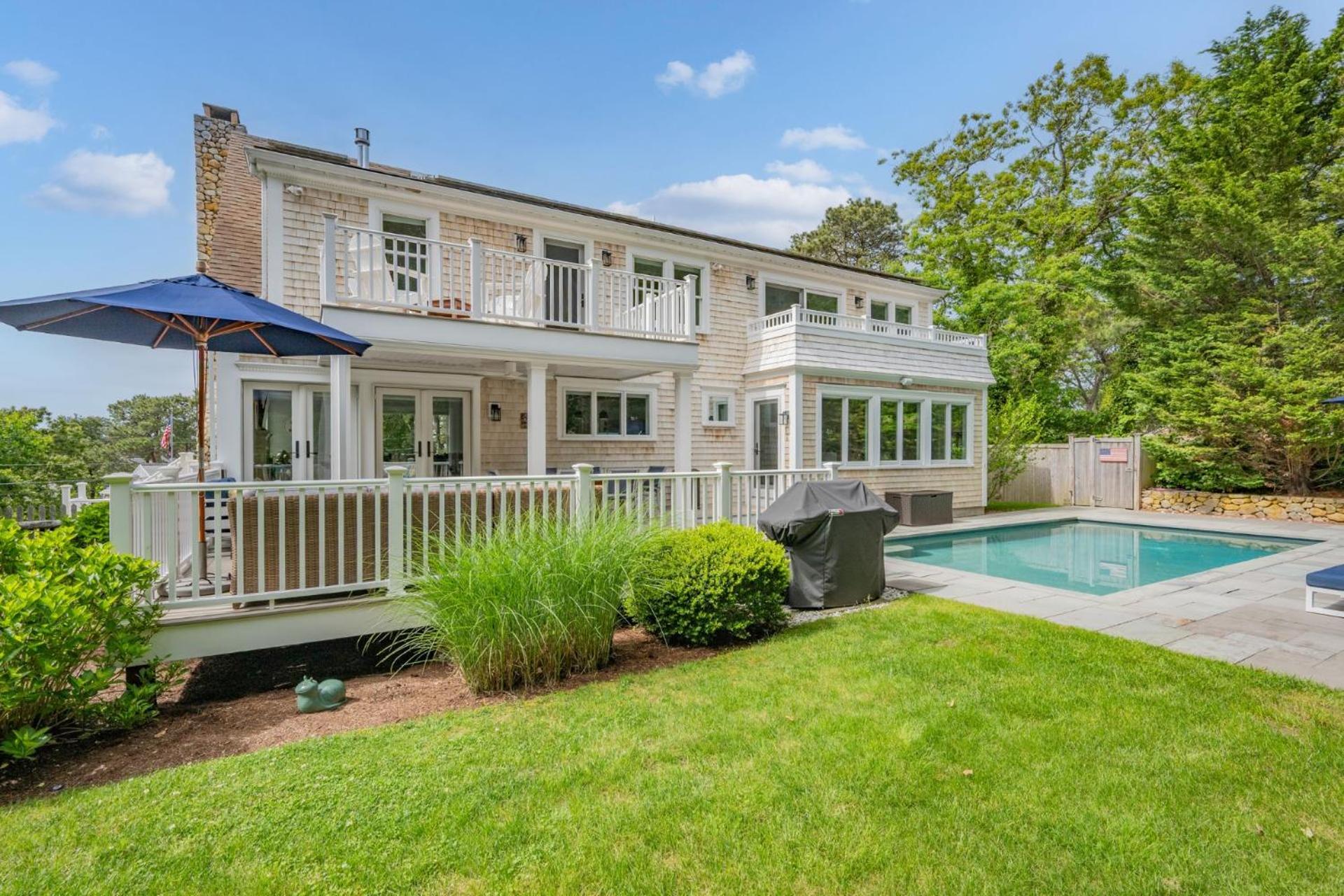 93 Bucks Creek Road Cape Cod - - Coastal Charm