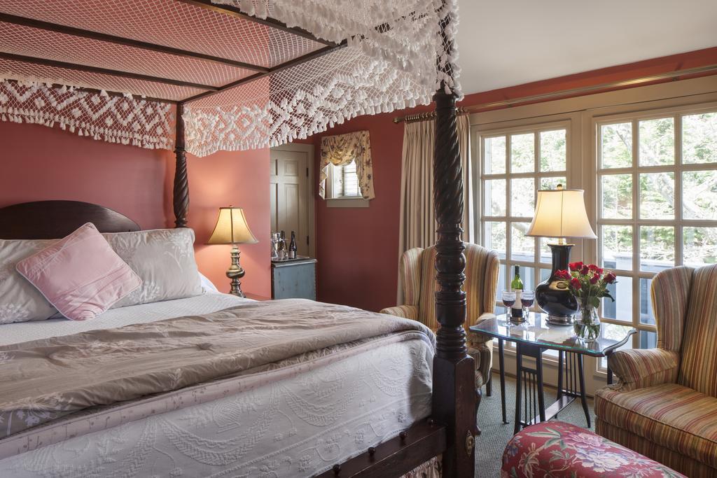 Inn Captain's House