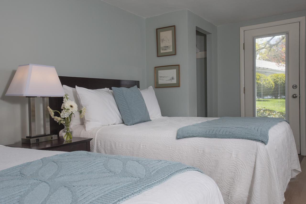 Seafarer Hotel