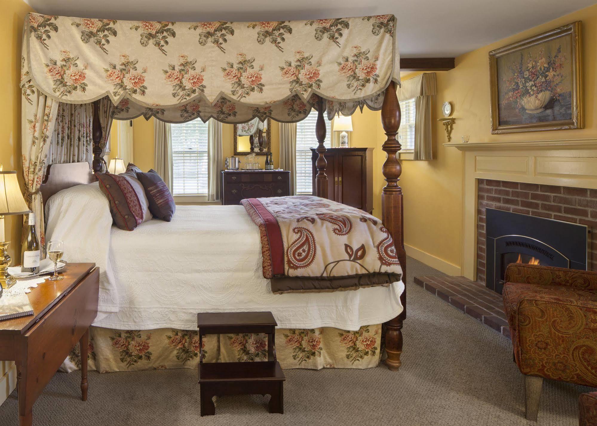 Inn Captain's House