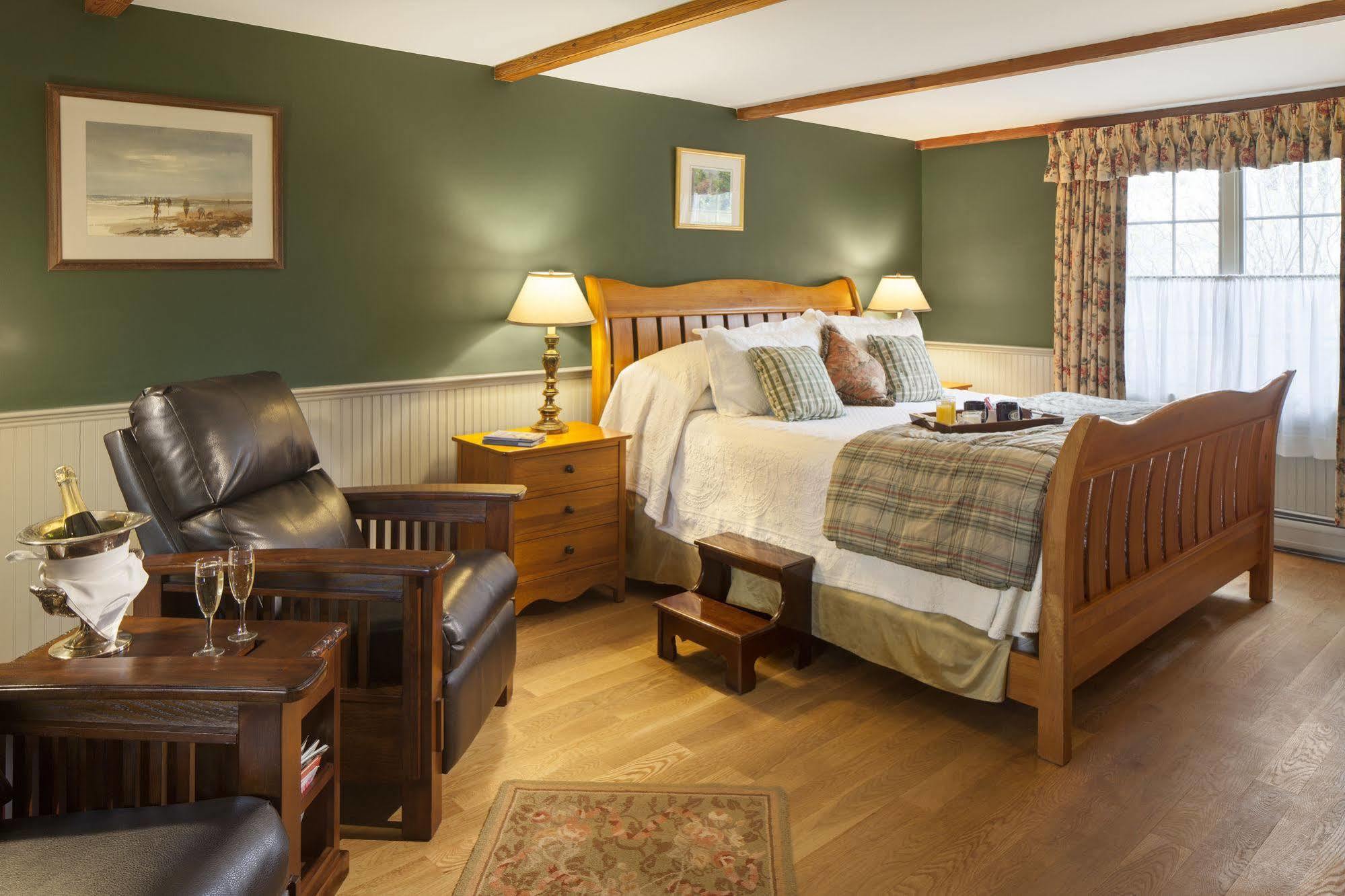 Inn Captain's House 4*