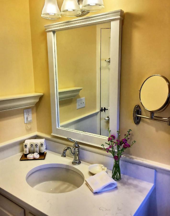 The Carriage House 4* Chatham
