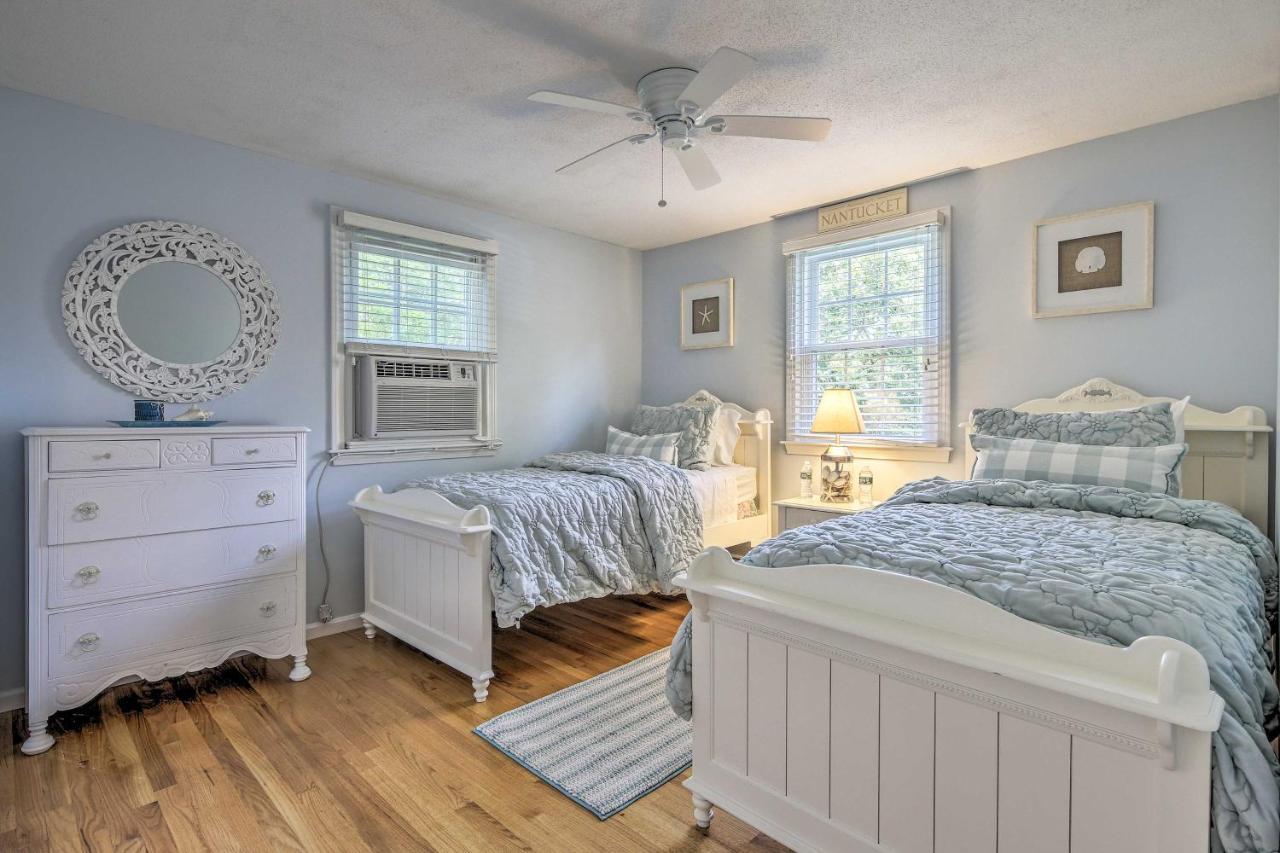Holiday home Cape Cod House With Deck And Grill 2 Mi To Beach! Chatham