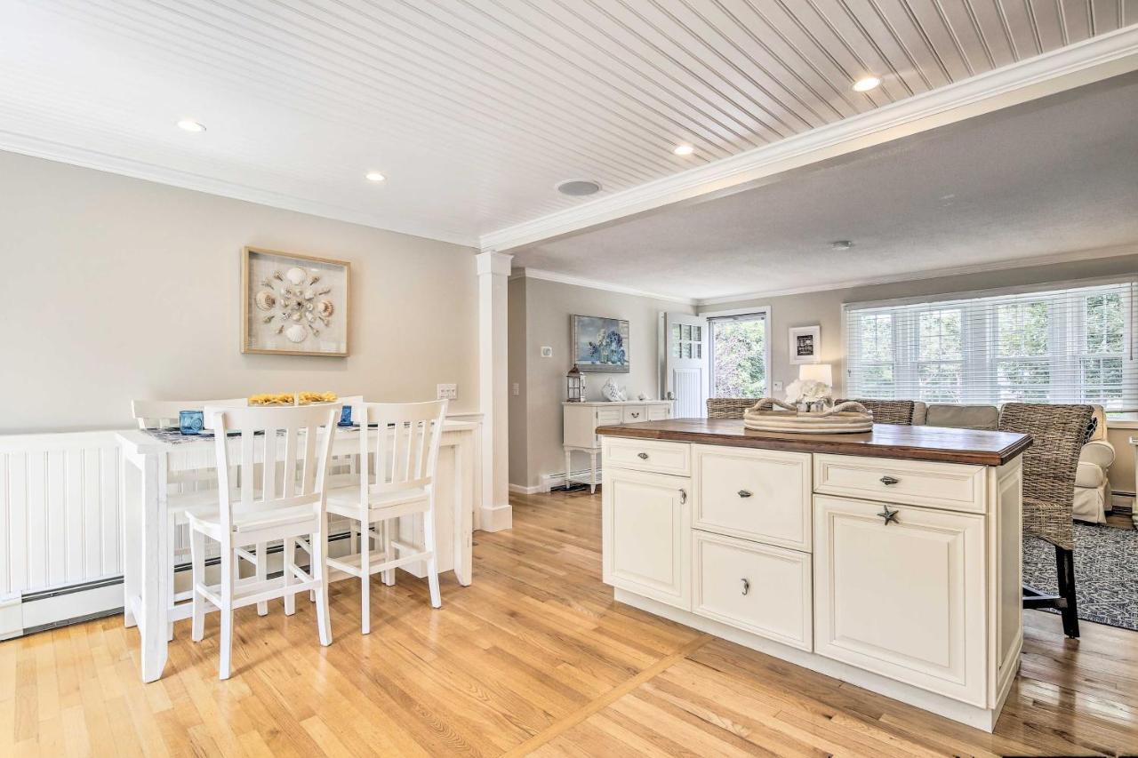 Cape Cod House With Deck And Grill 2 Mi To Beach!