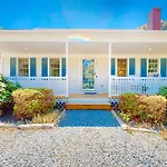 Stevie, The Cape Farmhouse