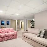 Luxury Waterfront With Game Room