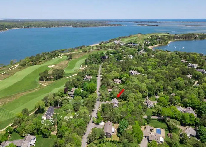 Exclusive Neighborhood 1 2 Mi From Jackknife Beach