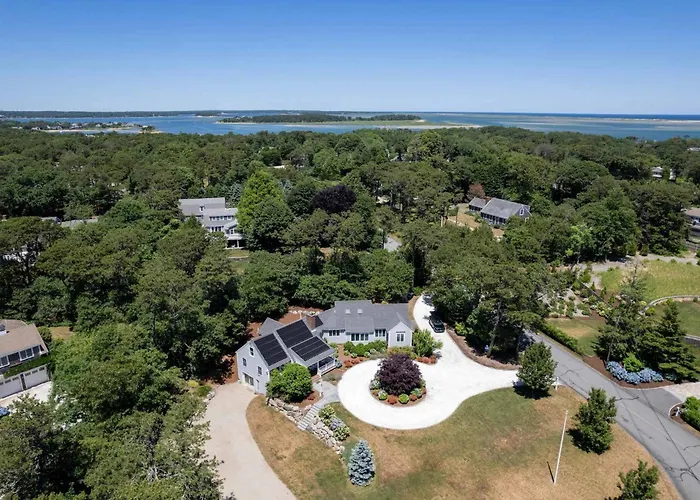 Beautifully Renovated W Access To Beach