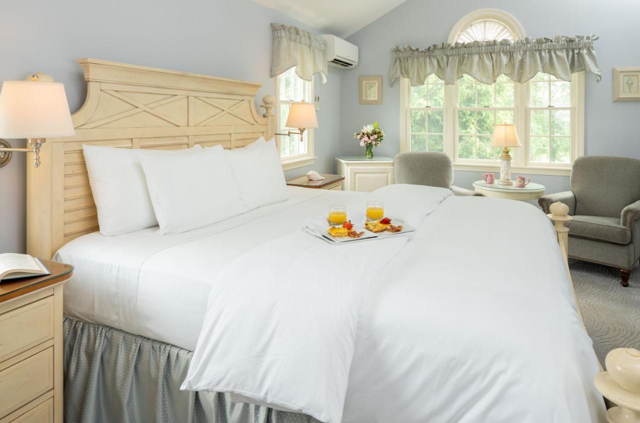 Bed & Breakfast Old Harbor 4*
