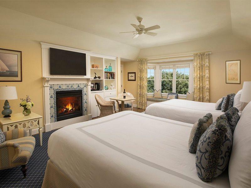 Bars Resort Chatham