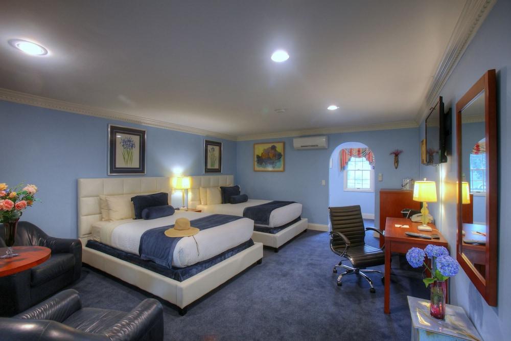 Pleasant Bay Village Hotel